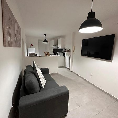 דירות איסרניה La Casa Di Stella מראה חיצוני תמונה